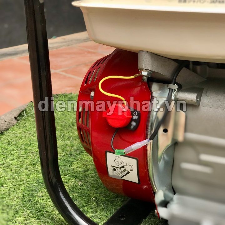 Máy bơm nước chạy xăng 5.5HP HAKUDA HKD50
