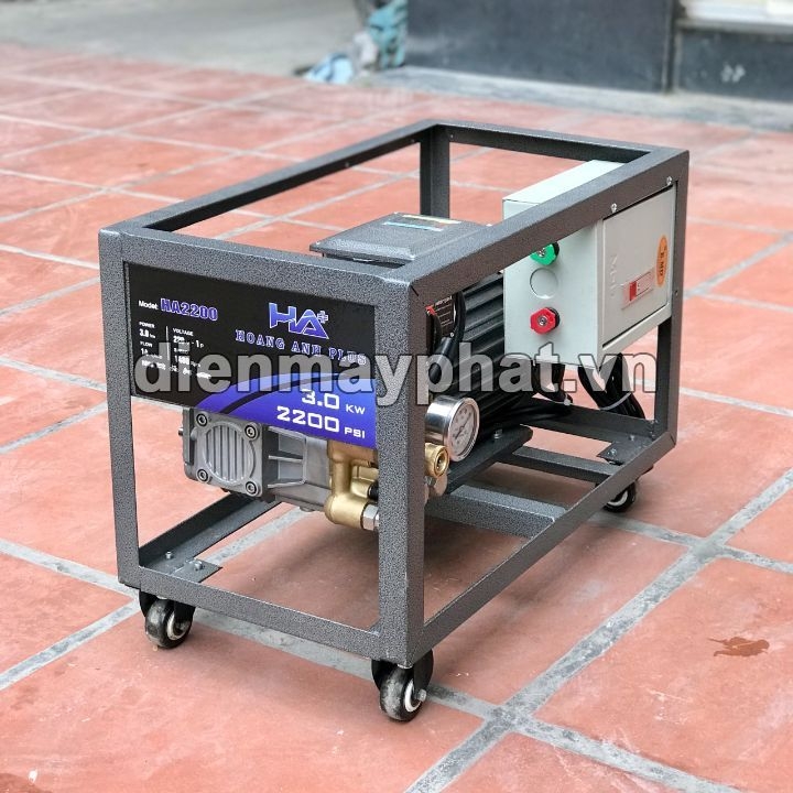 Máy rửa xe cao áp HOÀNG ANH 3KW HA2200