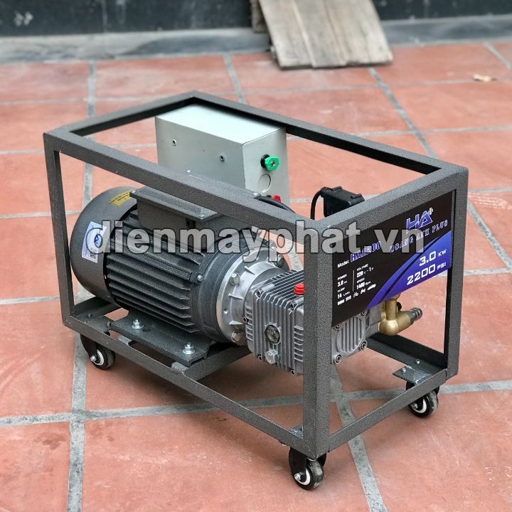 Máy rửa xe cao áp HOÀNG ANH 3KW HA2200