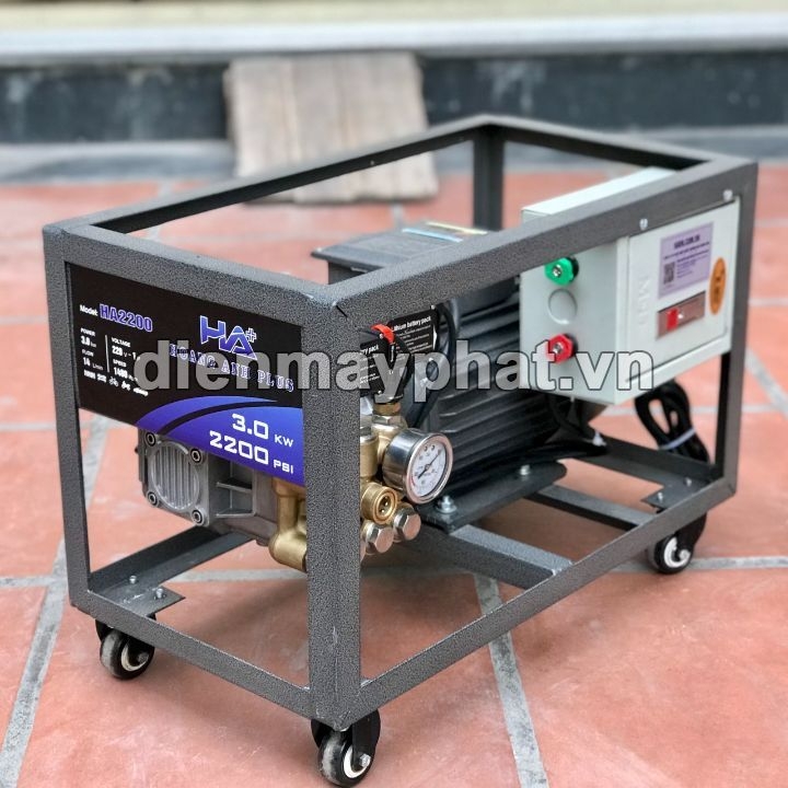 Máy rửa xe cao áp HOÀNG ANH 3KW HA2200