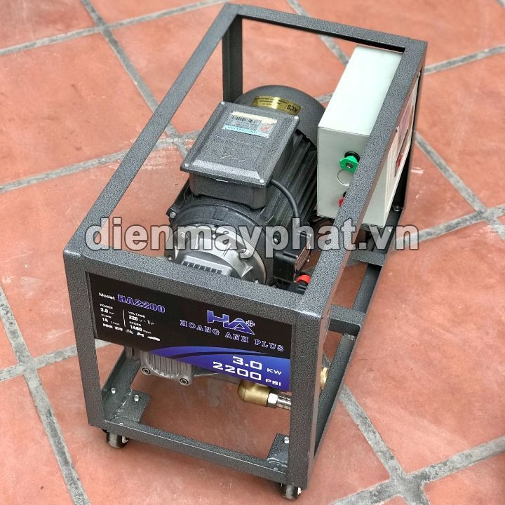 Máy rửa xe cao áp HOÀNG ANH 3KW HA2200