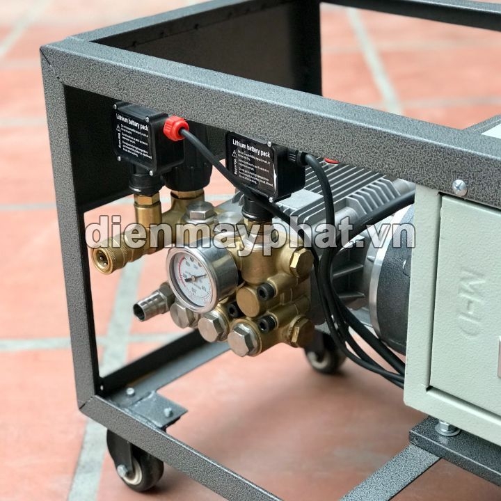 Máy rửa xe cao áp HOÀNG ANH 3KW HA2200