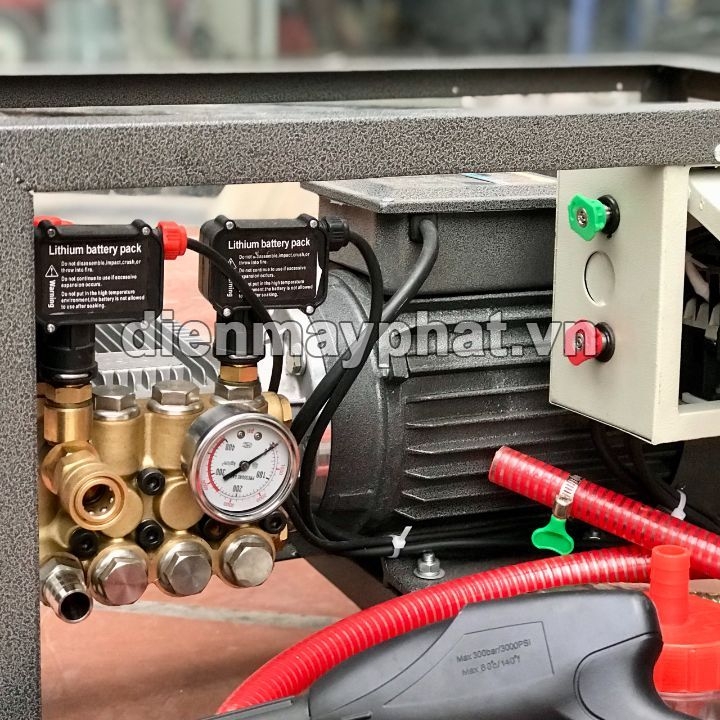 Máy rửa xe cao áp HOÀNG ANH 3KW HA2200