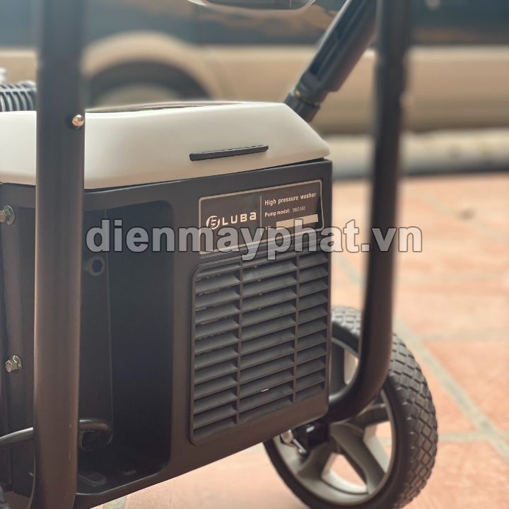 Máy rửa xe cao áp LUBA LT-593 2.2KW