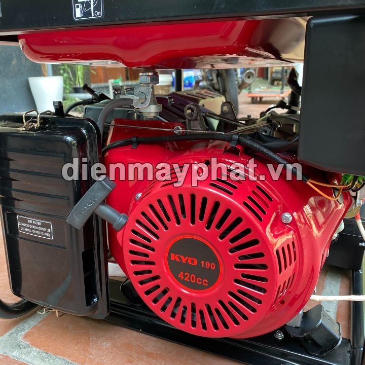 Máy phát điện chạy xăng KYO POWER 6KVA THG7600KXS đề