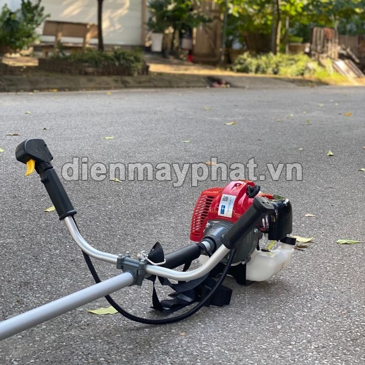 Máy cắt cỏ 2 thì 1500W KAMASTSU KM430