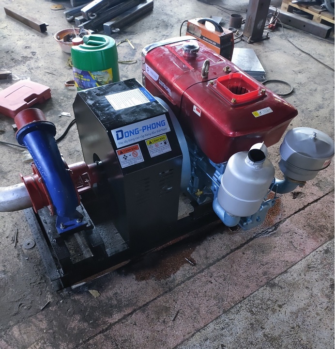 Máy Bơm Nước Đầu Nổ Đông Phong D8 ( Gió )