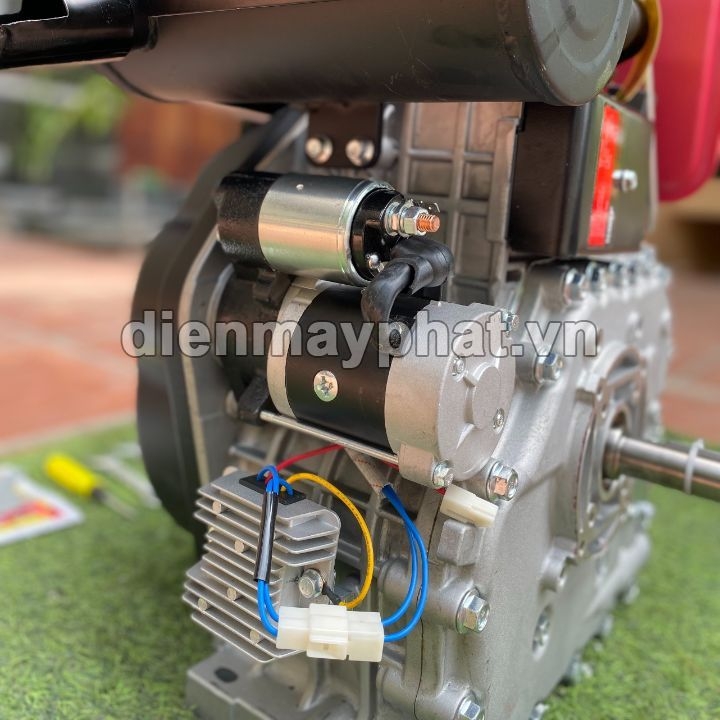 Máy nổ chạy dầu KOOP 14HP KD1100F có đề