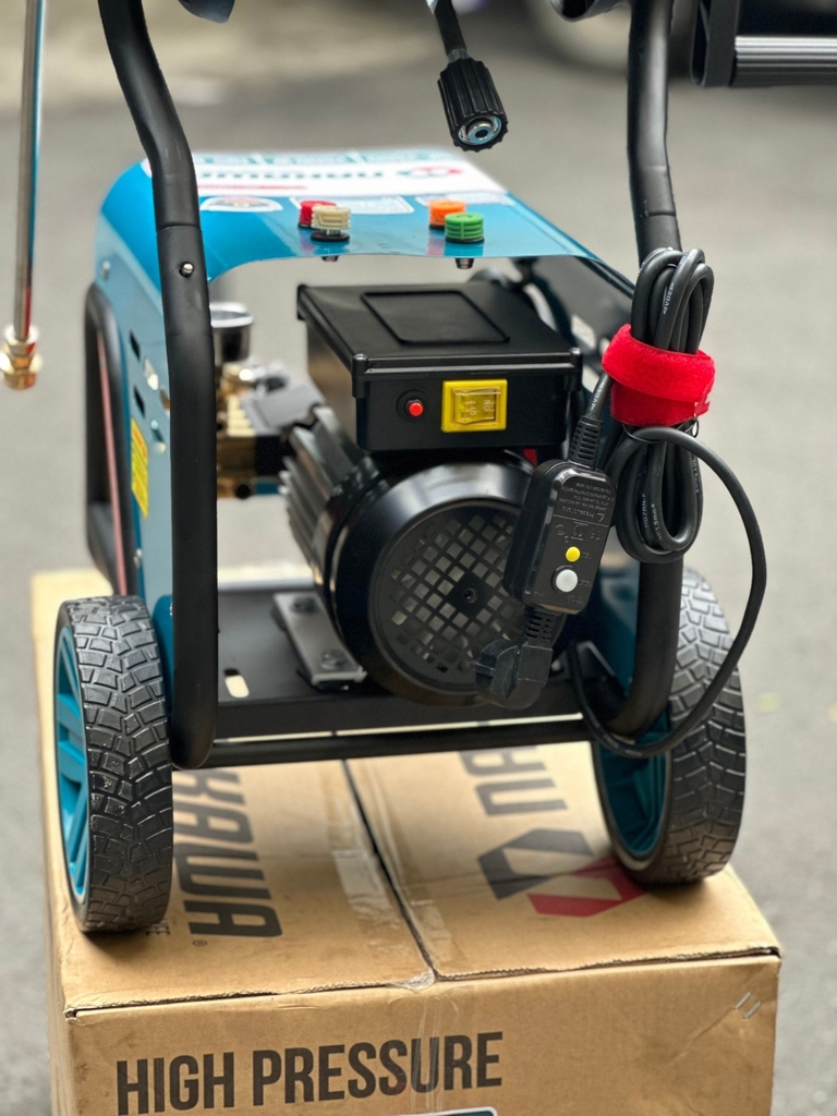 Máy phun áp lực cao NAKAWA NK-2600 2600W