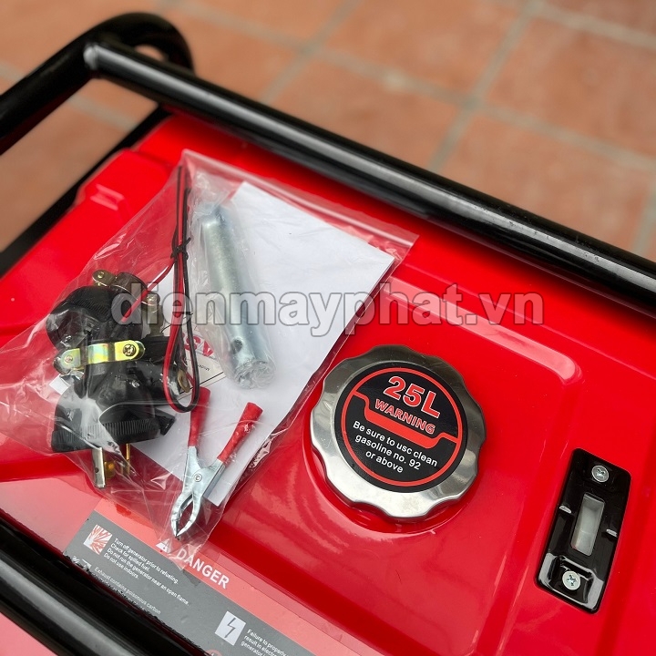 Máy phát điện chạy xăng 8KW SUPER FIGHTER SF9000E có đề