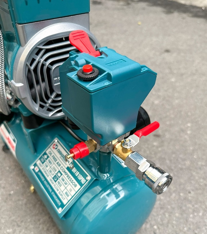 Máy nén khí không dầu NAKAWA 1350W NKBH1810PRO 10L