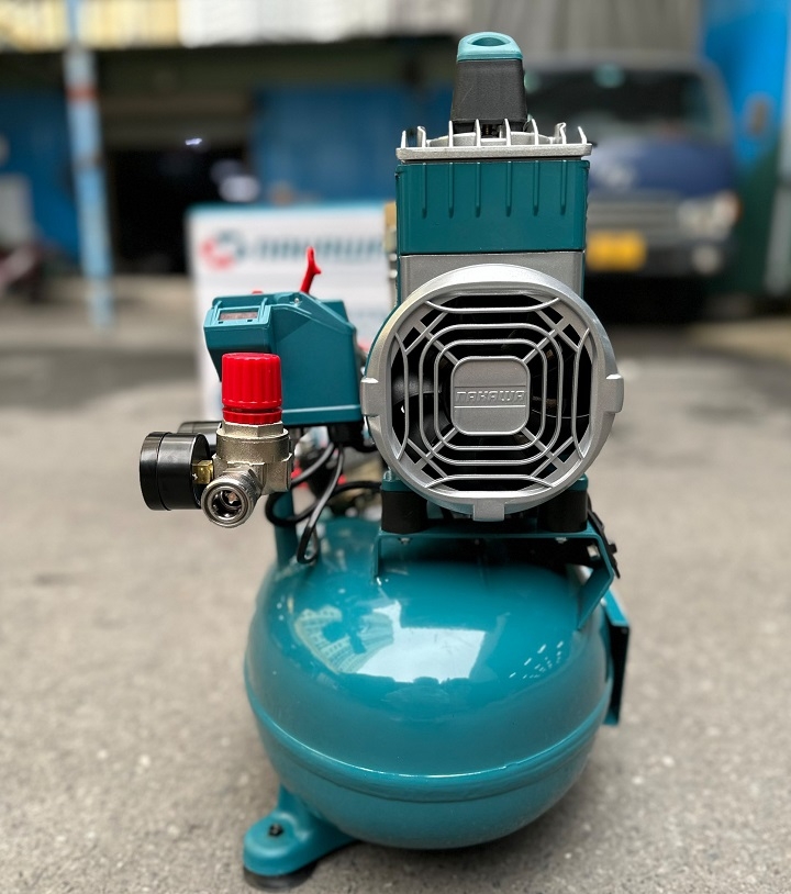 Máy nén khí không dầu NAKAWA 1350W NKBH1812PRO 12L
