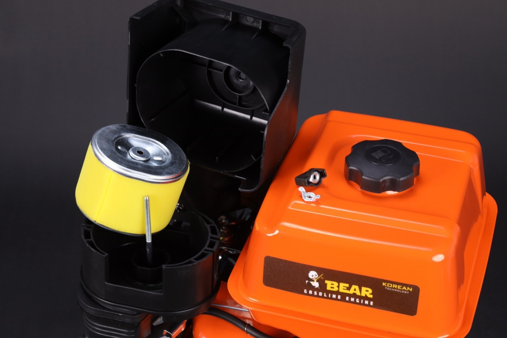 Máy nổ chạy xăng BEAR 15HP BE-420 tua nhanh