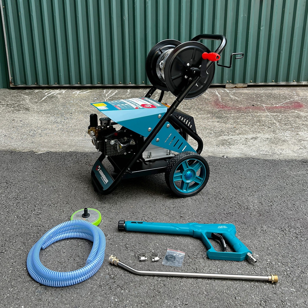 Máy Phun Rửa Xe Công Nghiệp 2.8KW Nakawa TX-28 2550PSI