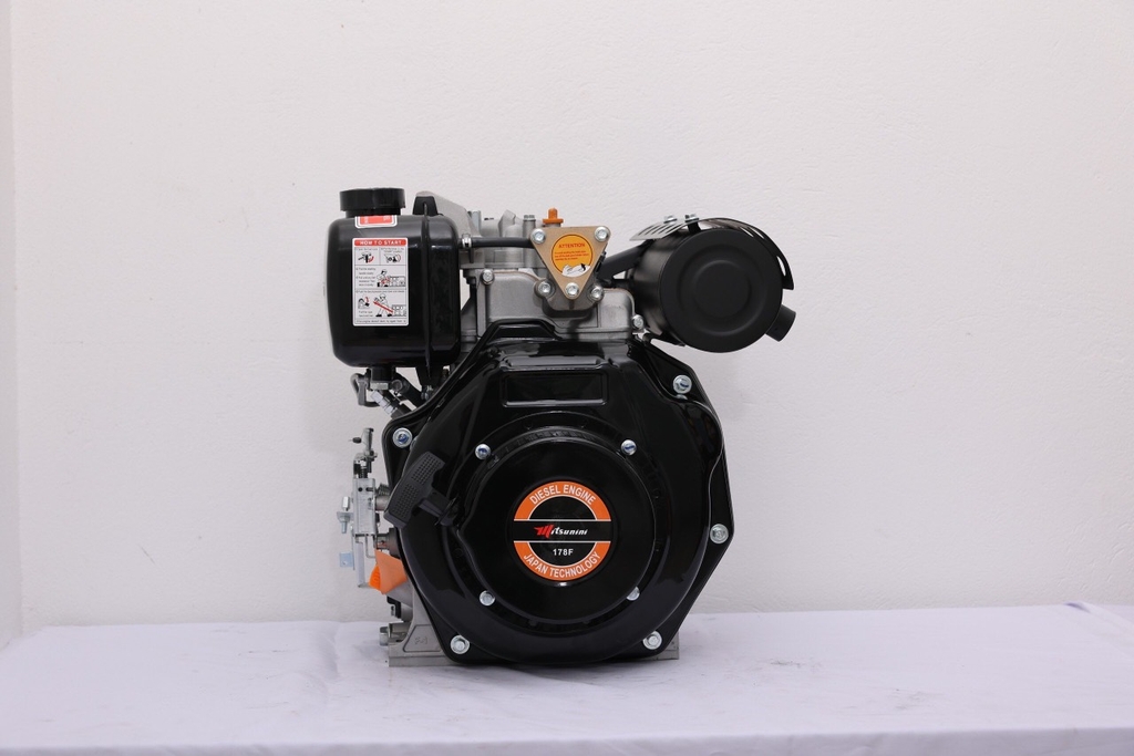 Máy nổ chạy dầu MITSUNINI 7HP MT 178F