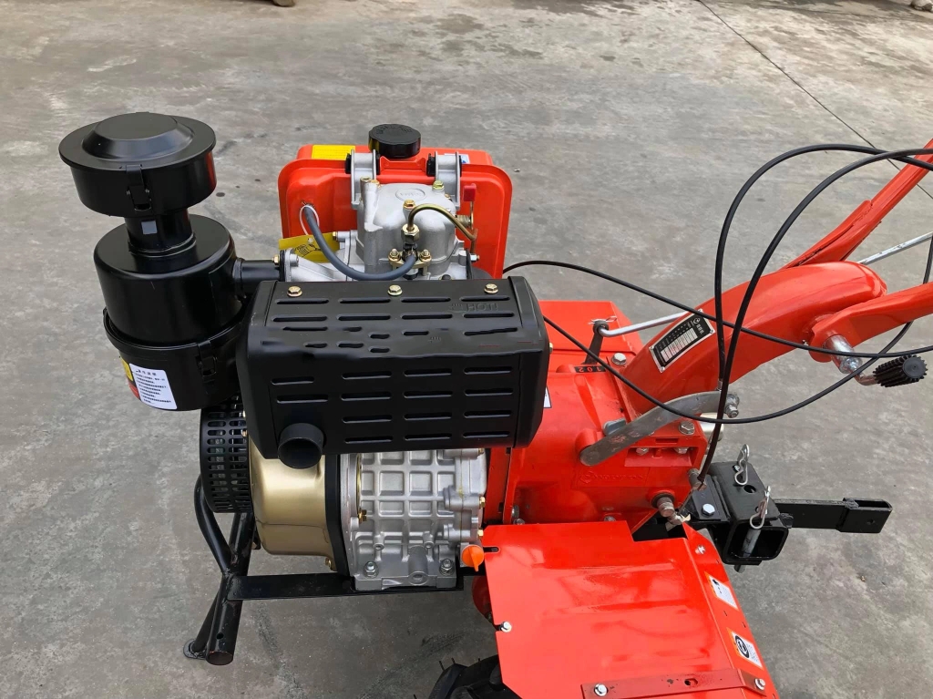 Máy Xới Đất Chạy Dầu 188F Kama Chuyển Hướng