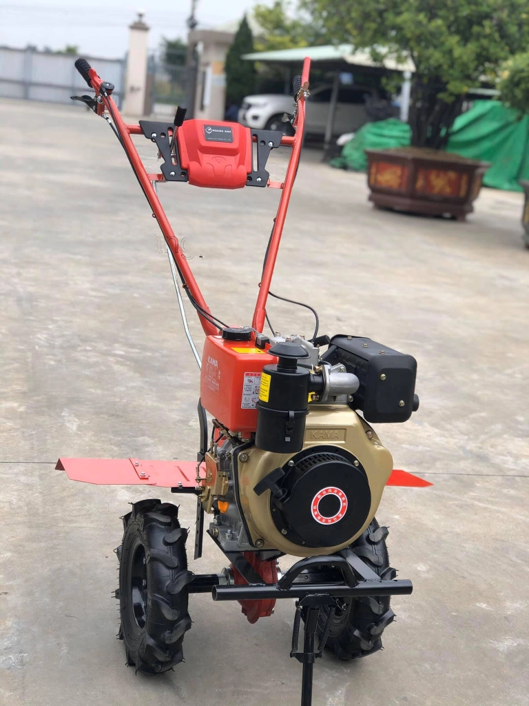 Máy Xới Đất Chạy Dầu 188F Kama Chuyển Hướng