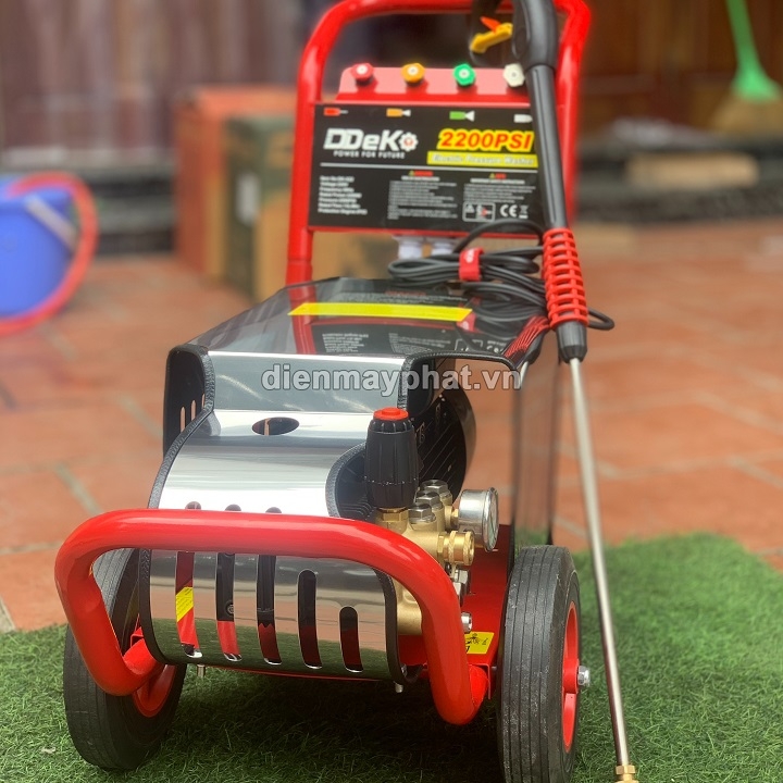 Máy phun xịt rửa xe cao áp DDEKO 2.2KW DK-X22