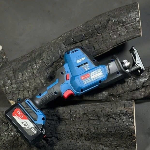 Máy cưa kiếm dùng pin 20V Dongcheng DCJF22 - Bộ 2 Pin 4a sạc thùng nhựa