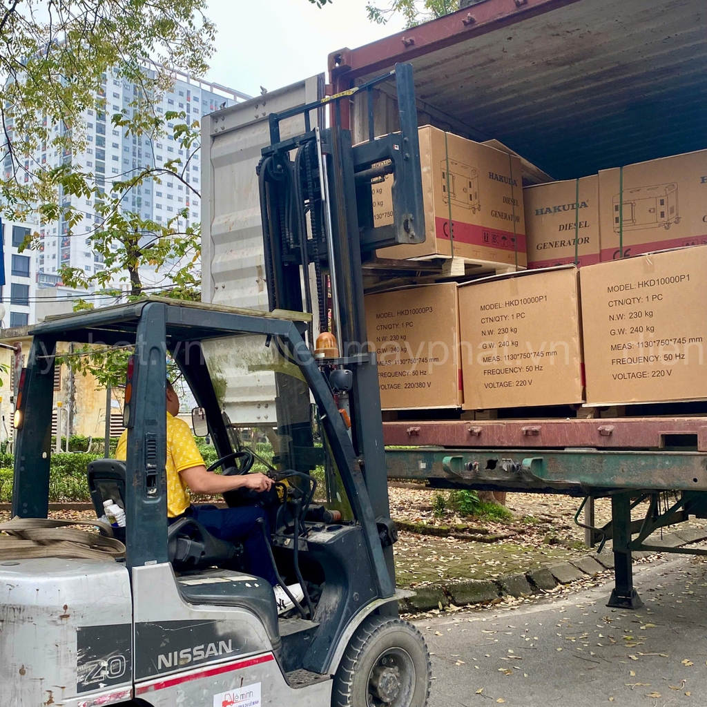 Máy phát điện chạy dầu 8KW HAKUDA HKD8000P1