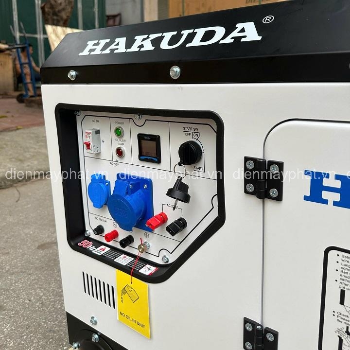 Máy phát điện chạy dầu gia đình 8Kw HAKUDA HKD8000P1