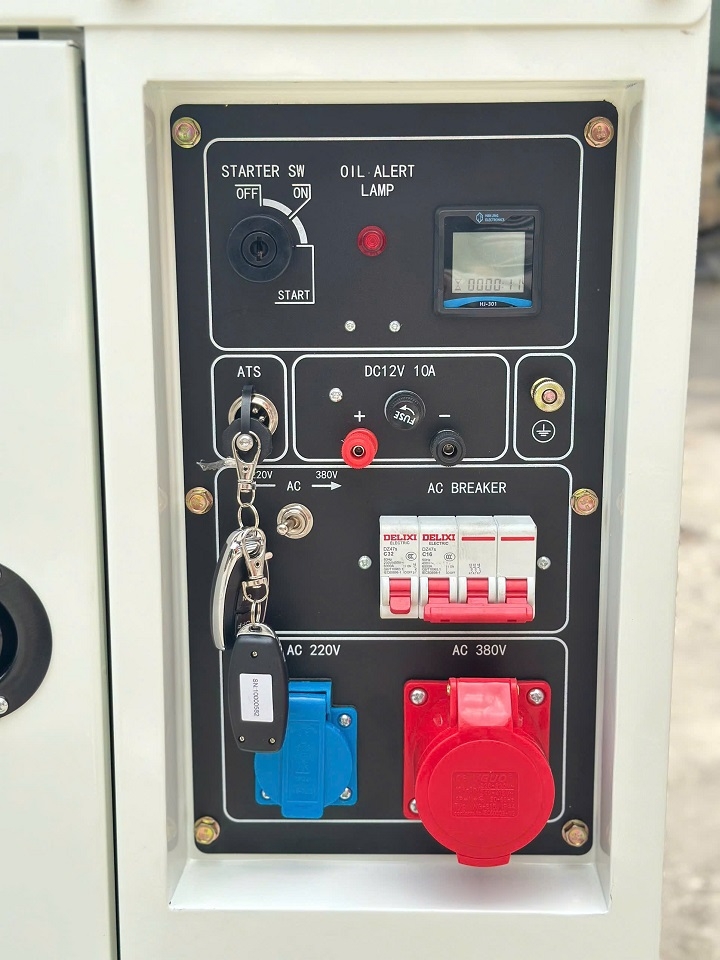 Máy phát điện chạy dầu VINAFARM VN-MPD-24000SS 3 pha 7KW