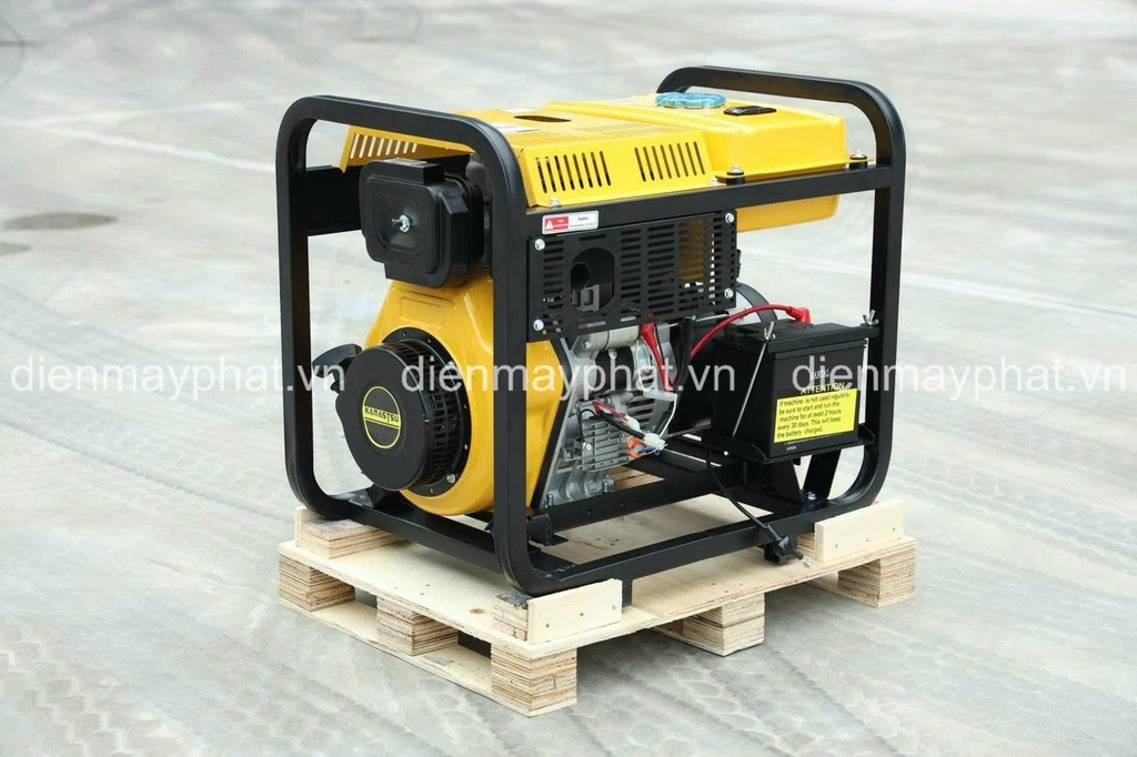 Máy phát điện chạy dầu KAMATSU 8KW KD9500S