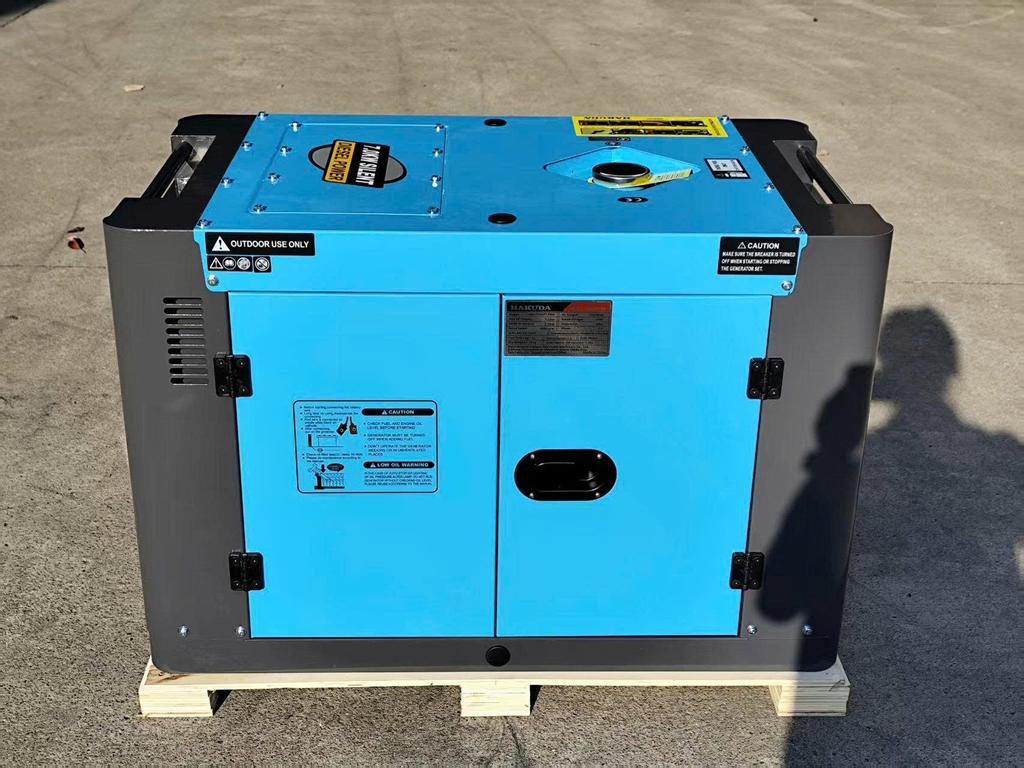 Máy phát điện chạy dầu diesel 7KW HAKUDA HKD7000P1 PRO siêu cách âm