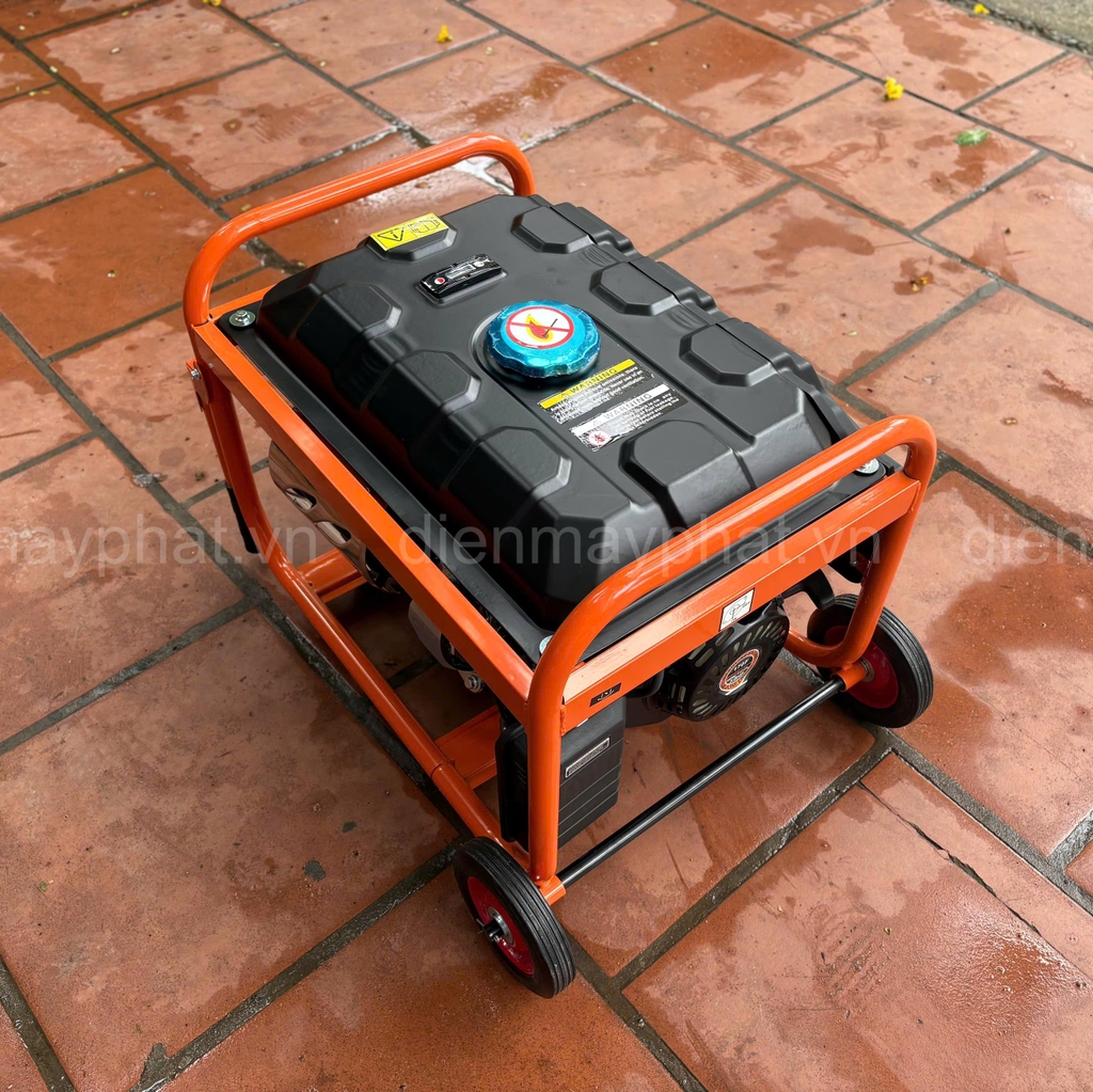 Máy phát điện chạy xăng 3KW MACTOOL EV4200-XD đề nổ