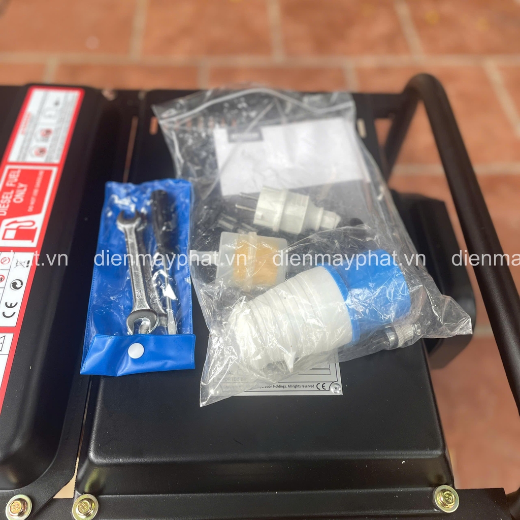 Máy phát điện chạy dầu HUYNDAI 5KW DHY 6000LE