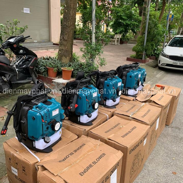 Máy thổi bụi đeo vai 4 thì HAKUDA HKD4T2800 2.8KW