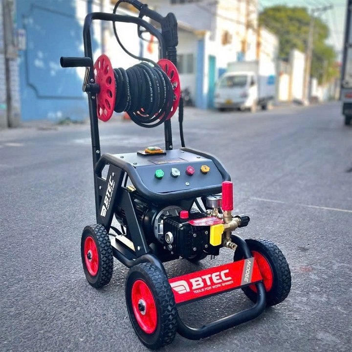 Máy rửa xe 3700W BTEC BT3900VE