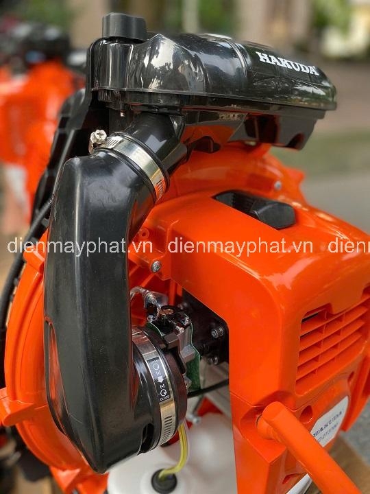 Máy thổi bụi đeo vai 2 thì HAKUDA HKD2T3700 3.7KW