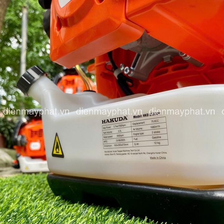 Máy thổi bụi đeo vai 2 thì HAKUDA HKD2T3700 3.7KW