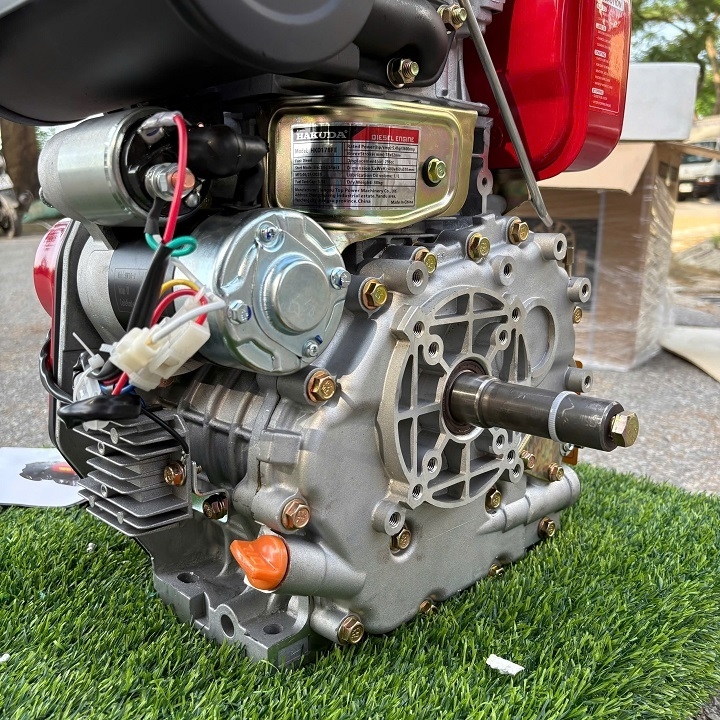 Máy nổ dầu 5.4HP Hakuda HKD178FE có đề