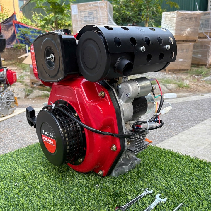Máy nổ dầu 5.4HP Hakuda HKD178FE có đề