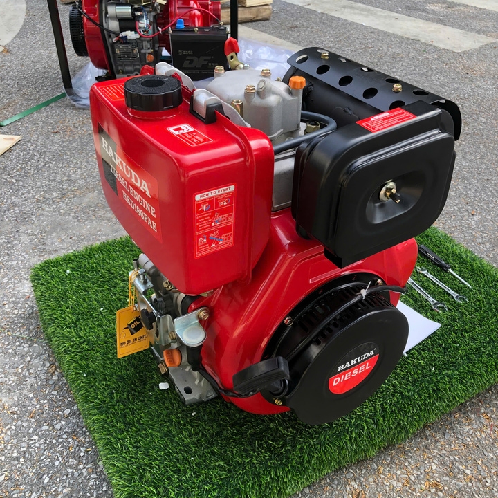 Máy nổ dầu 9HP HAKUDA HKD186FAE có đề