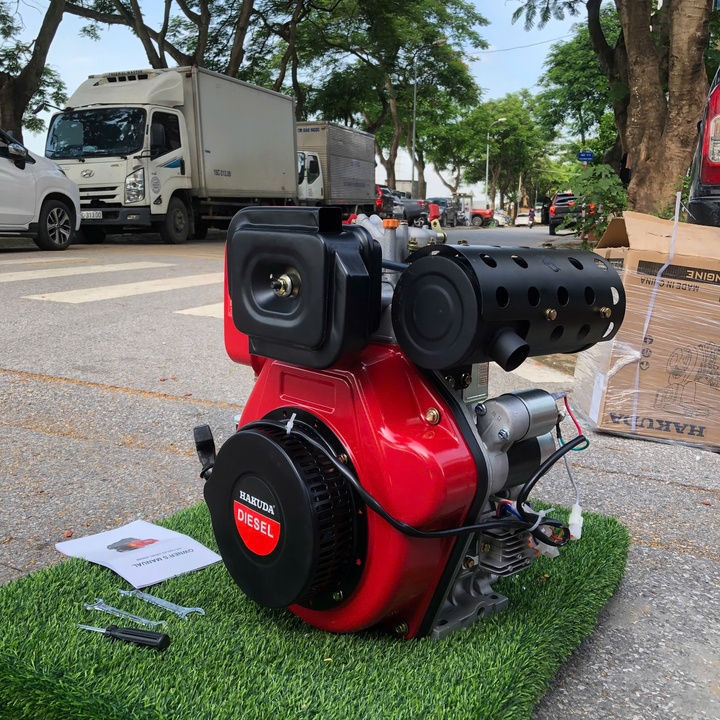 Máy nổ dầu 9HP HAKUDA HKD186FAE có đề