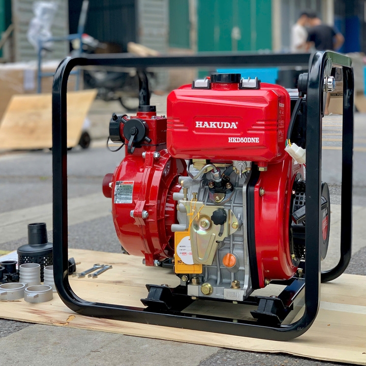 Máy bơm nước cứu hỏa chạy dầu HAKUDA HKD50DNE 4KW