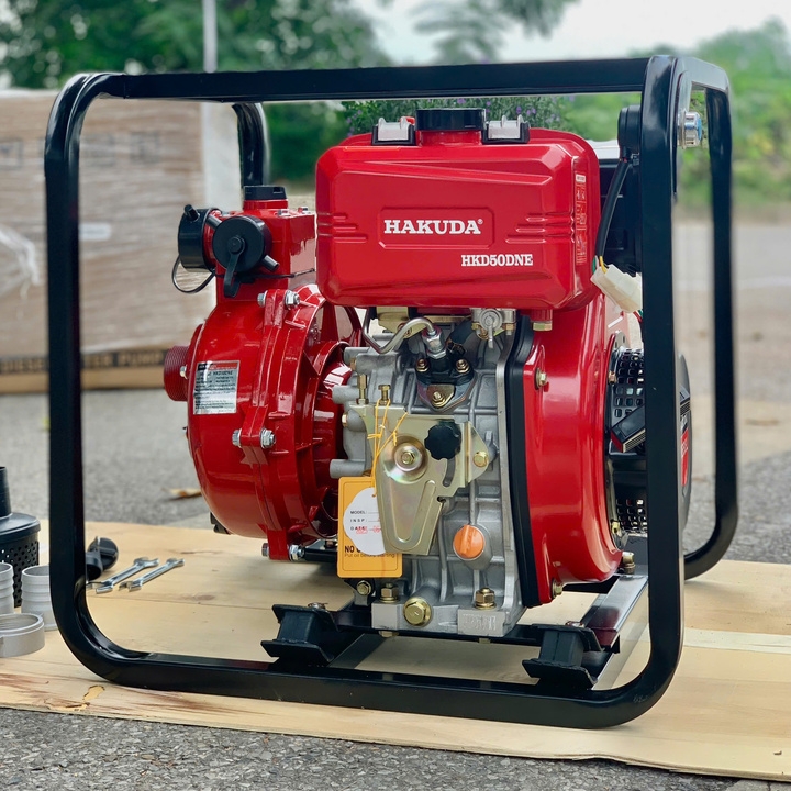 Máy bơm nước cứu hỏa chạy dầu HAKUDA HKD50DNE 4KW