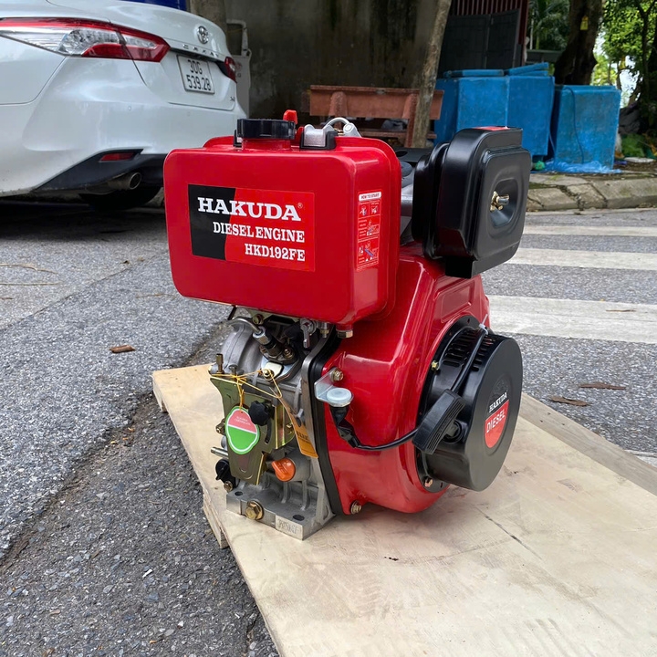 Máy nổ dầu 11.6HP HAKUDA HKD192FE có đề