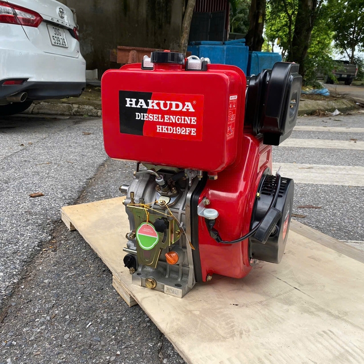 Máy nổ dầu 11.6HP HAKUDA HKD192FE có đề