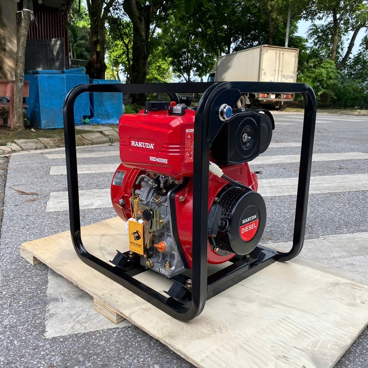 Máy bơm nước chạy dầu cao áp 4KW HAKUDA HKD40DNE có đề