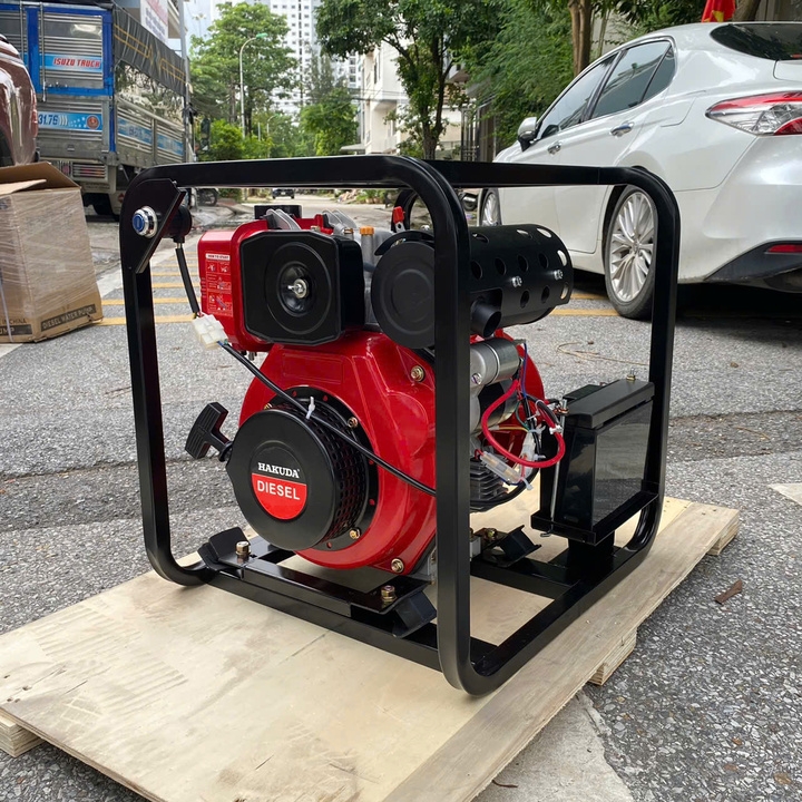 Máy bơm nước chạy dầu cao áp 4KW HAKUDA HKD40DNE có đề