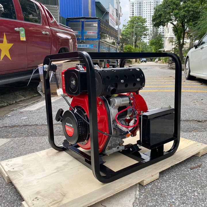 Máy bơm nước chạy dầu cao áp 4KW HAKUDA HKD40DNE có đề