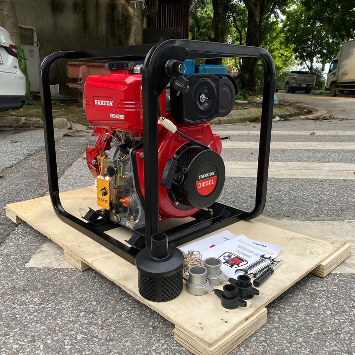 Máy bơm nước chạy dầu cao áp 4KW HAKUDA HKD40DNE có đề