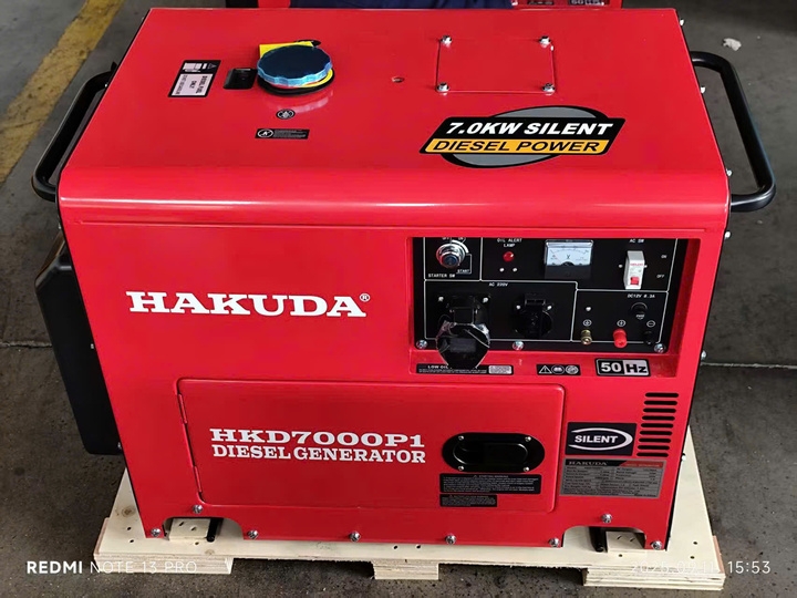 Máy phát điện chạy dầu HAKUDA HKD7000P1 7KW