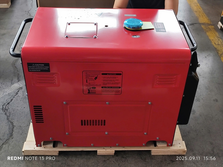 Máy phát điện chạy dầu HAKUDA HKD7000P1 7KW