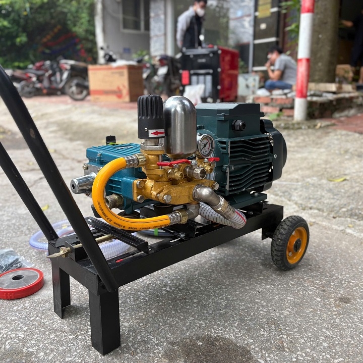 Máy rửa xe đầu liền HA ADX25DAT 2200W