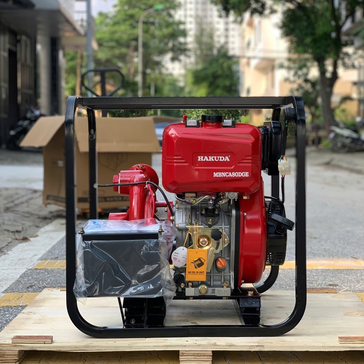 Máy bơm nước 4KW chạy dầu cao áp HAKUDA MBNCA50DGE
